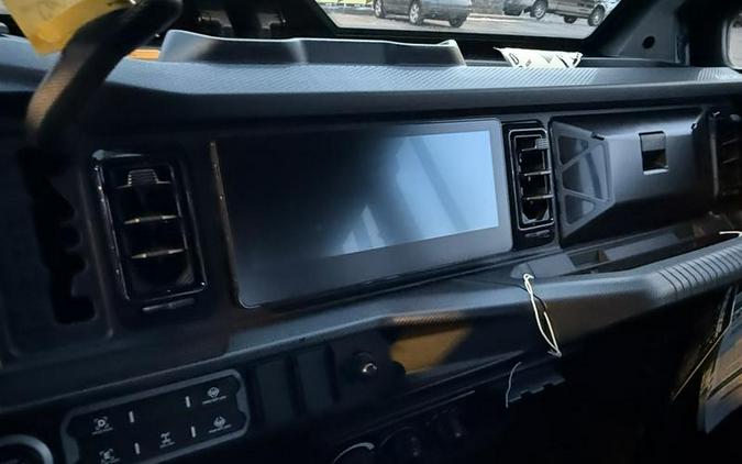 2026 Can-Am® Defender MAX XT CAB HD11 With 10.25 in.display