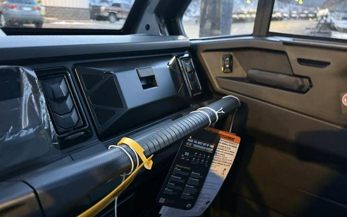 2026 Can-Am® Defender MAX XT CAB HD11 With 10.25 in.display