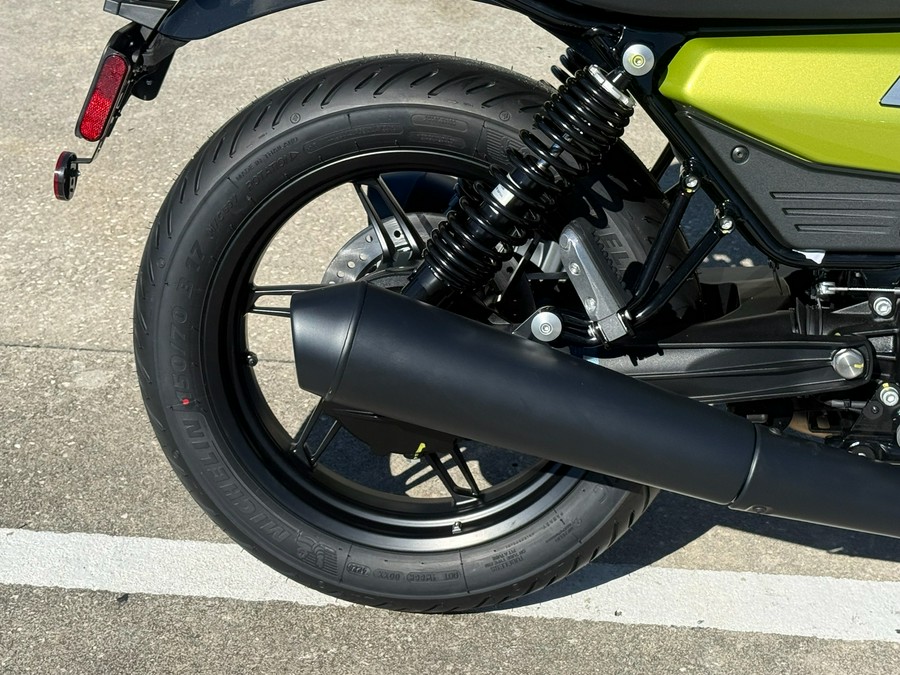 2027 Moto Guzzi V7 Sport