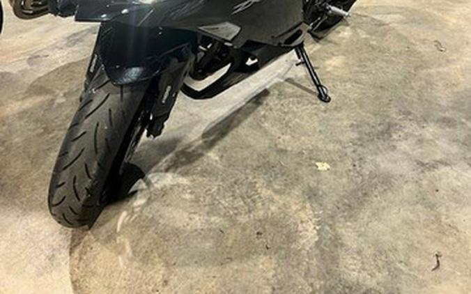 2025 Kawasaki ZX4R ABS