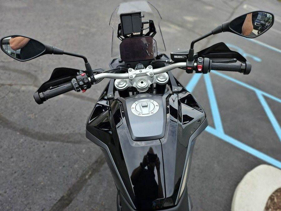 New 2025 BMW F900GS LOW