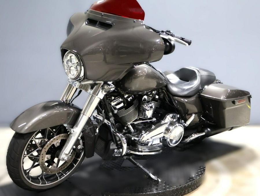 2023 Harley-Davidson Street Glide Special Gray Haze