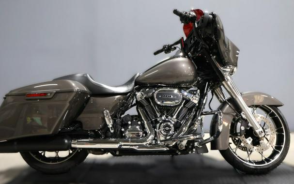 2023 Harley-Davidson Street Glide Special Gray Haze