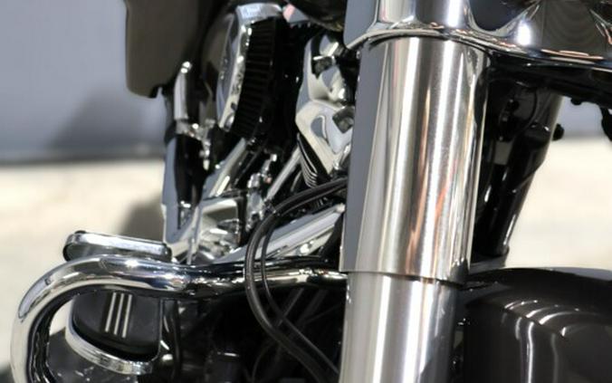 2023 Harley-Davidson Street Glide Special Gray Haze