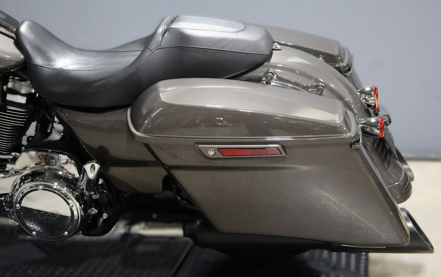 2023 Harley-Davidson Street Glide Special Gray Haze