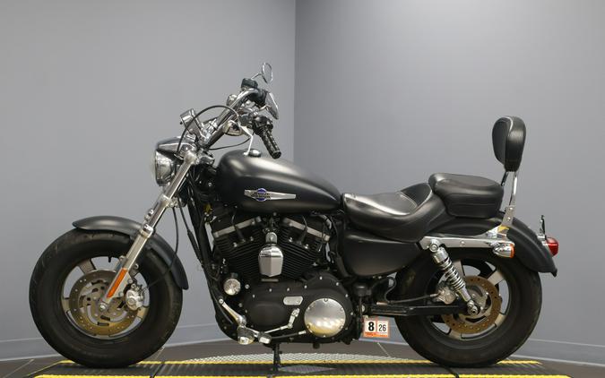 2012 Harley-Davidson® 1200 Custom XL1200C