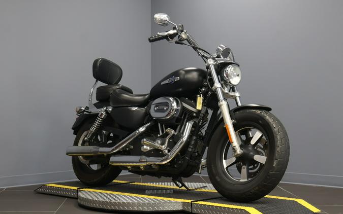 2012 Harley-Davidson® 1200 Custom XL1200C