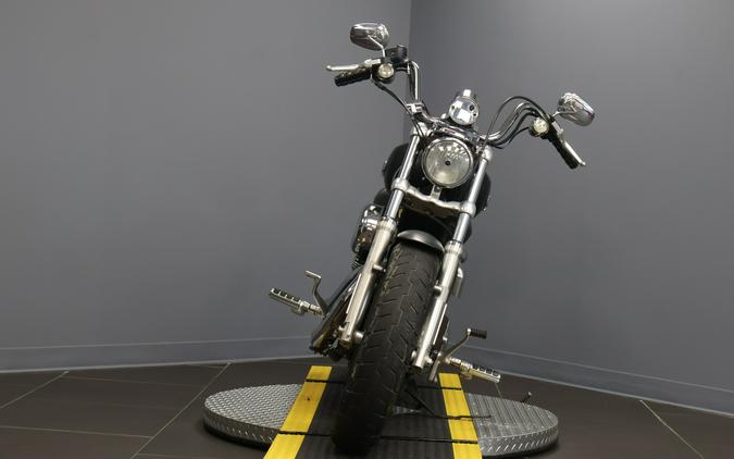 2012 Harley-Davidson® 1200 Custom XL1200C