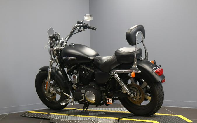 2012 Harley-Davidson® 1200 Custom XL1200C