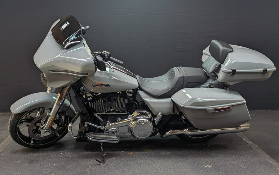 Harley-Davidson Street Glide® 2024 FLHX BILLIARD GRAY