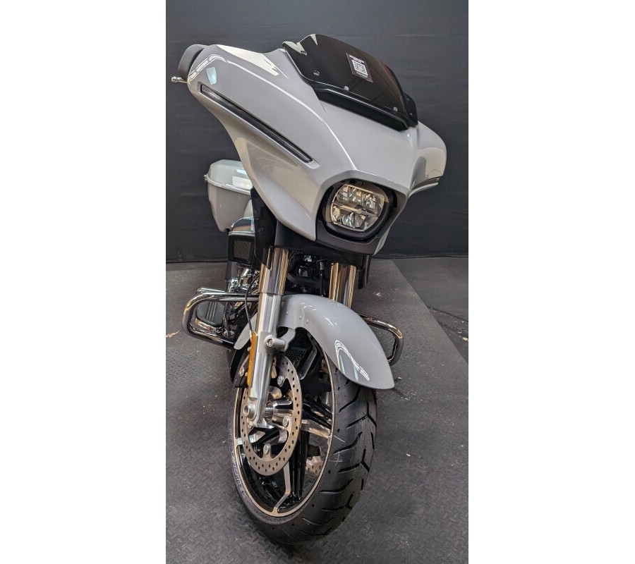 Harley-Davidson Street Glide® 2024 FLHX BILLIARD GRAY