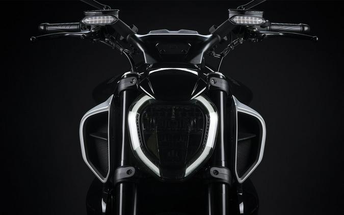 2025 Ducati Diavel V4
