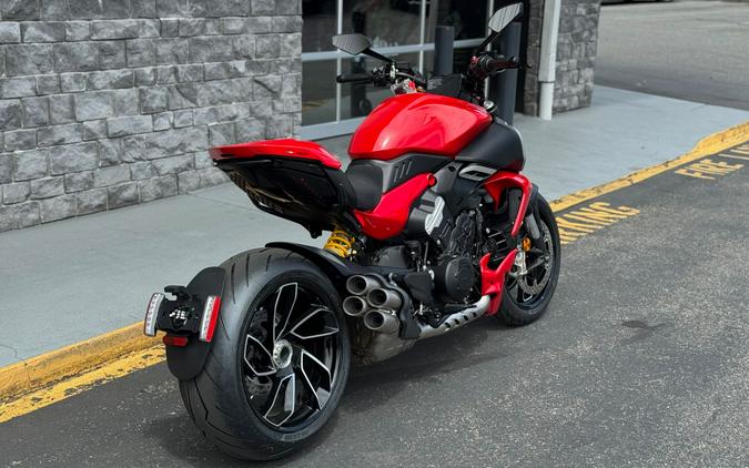 2025 Ducati Diavel V4