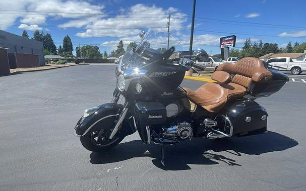 2016 Indian Motorcycle® Roadmaster® Thunder Black