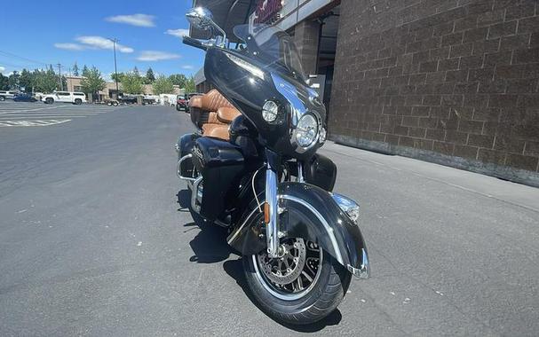 2016 Indian Motorcycle® Roadmaster® Thunder Black