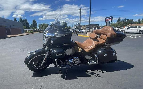 2016 Indian Motorcycle® Roadmaster® Thunder Black
