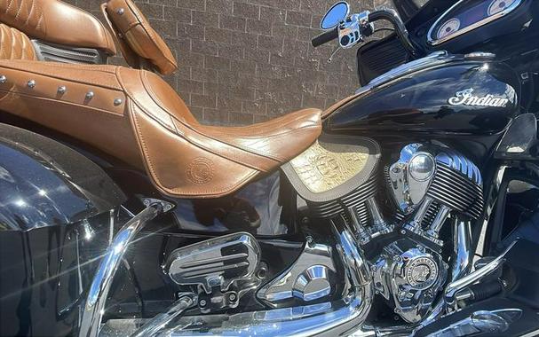 2016 Indian Motorcycle® Roadmaster® Thunder Black
