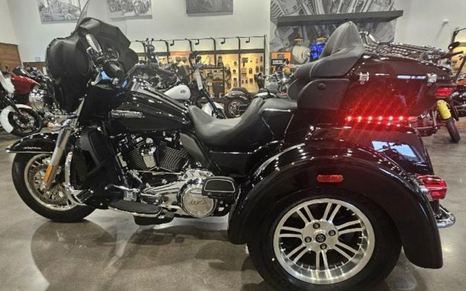 2019 Harley-Davidson Trike FLHTCUTG - Tri Glide Ultra