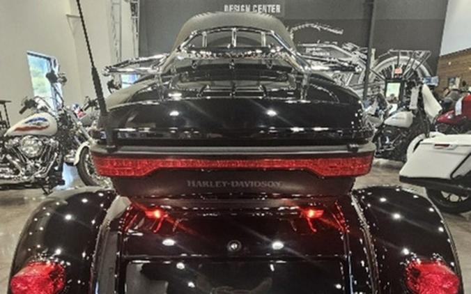 2019 Harley-Davidson Trike FLHTCUTG - Tri Glide Ultra