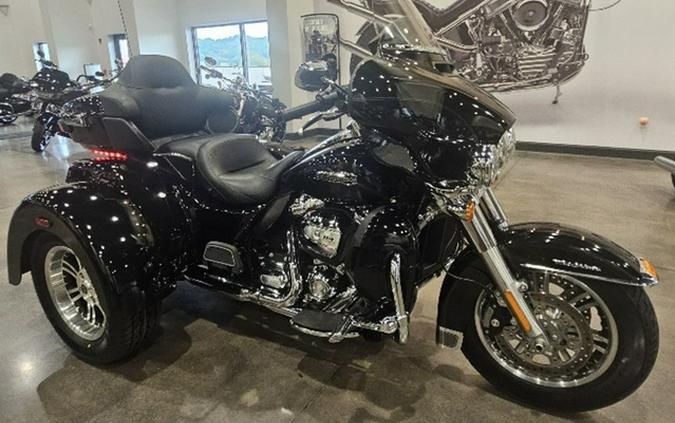 2019 Harley-Davidson Trike FLHTCUTG - Tri Glide Ultra