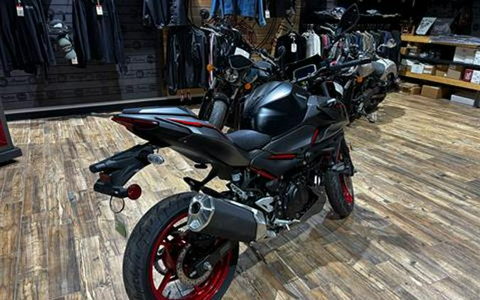 2025 Kawasaki Z500 SE ABS