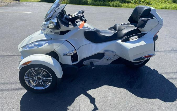 2012 Can-Am® Spyder Roadster RT