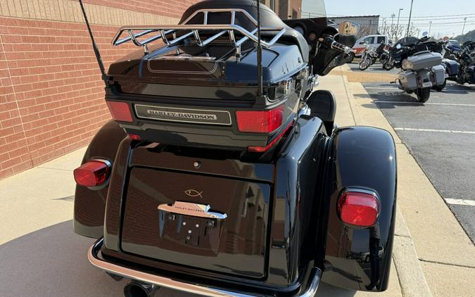2013 Harley-Davidson® Tri Glide™ Ultra Classic® Vivid Black