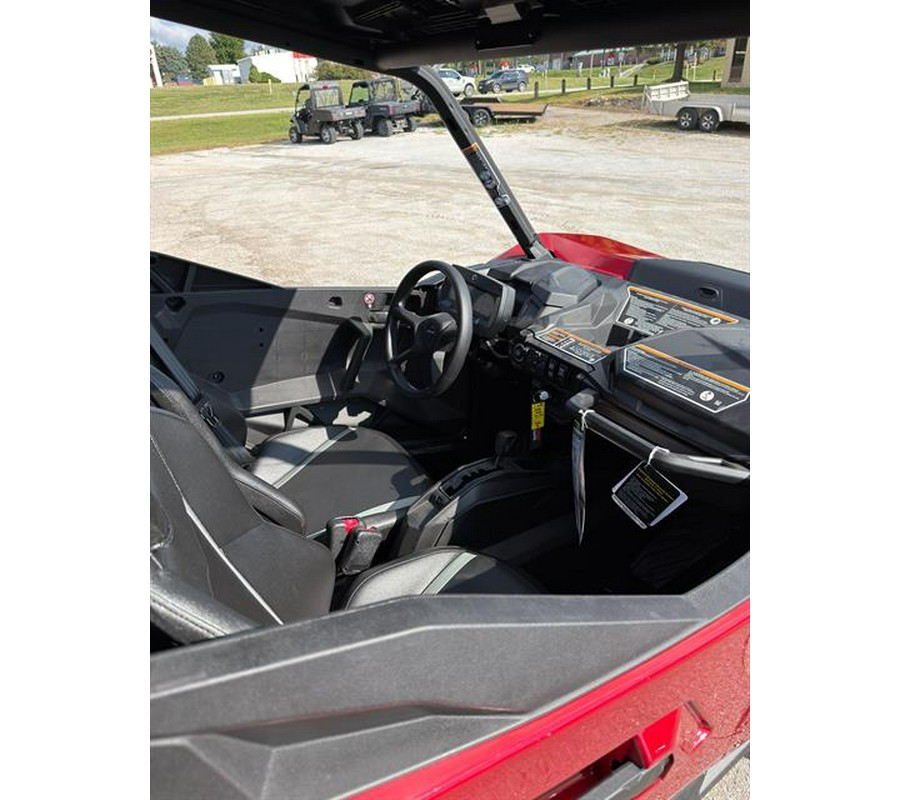2026 Can-Am Commander XT 700