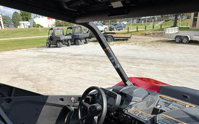 2026 Can-Am Commander XT 700