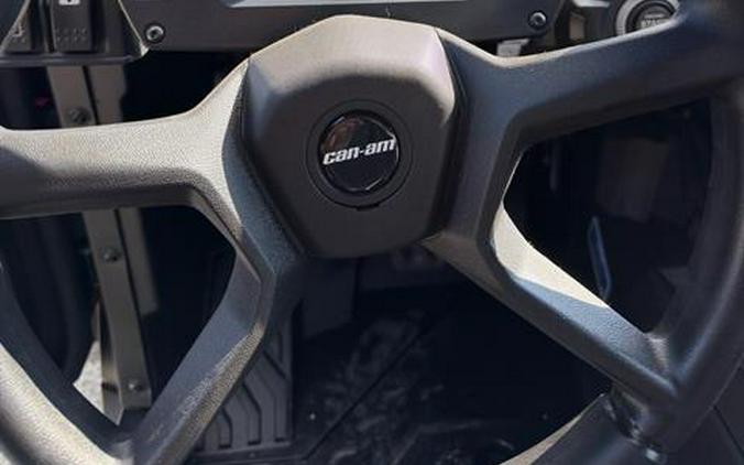 2026 Can-Am Commander XT 700