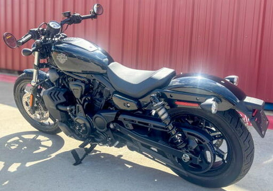 2026 Harley-Davidson® Nightster® RH975 Vivid Black Black Trim