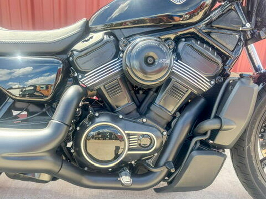 2026 Harley-Davidson® Nightster® RH975 Vivid Black Black Trim