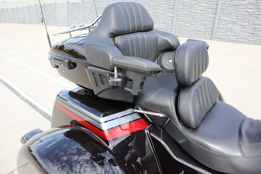 2020 Harley-Davidson CVO Tri Glide FLHTCUTGSE
