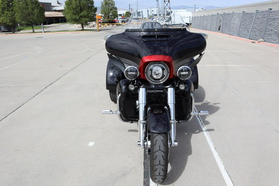 2020 Harley-Davidson CVO Tri Glide FLHTCUTGSE