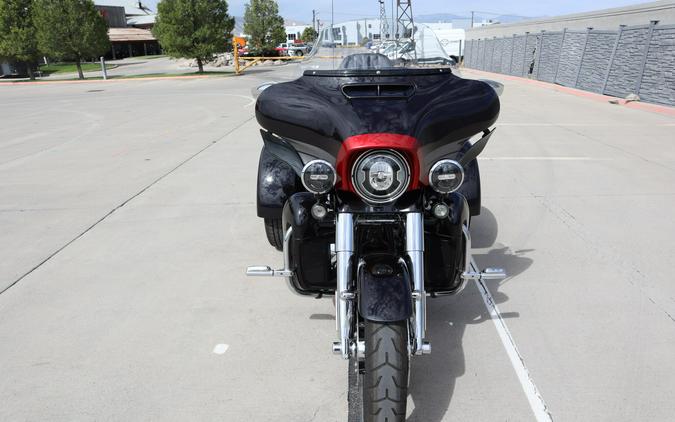2020 Harley-Davidson CVO Tri Glide Black Stardust w/ Magnetic Gray & Wicked Red
