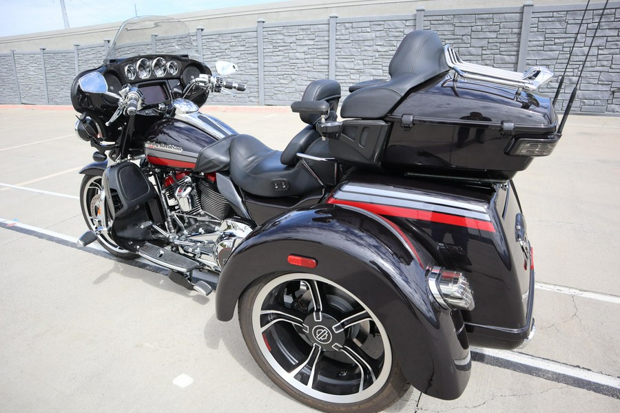 2020 Harley-Davidson CVO Tri Glide FLHTCUTGSE