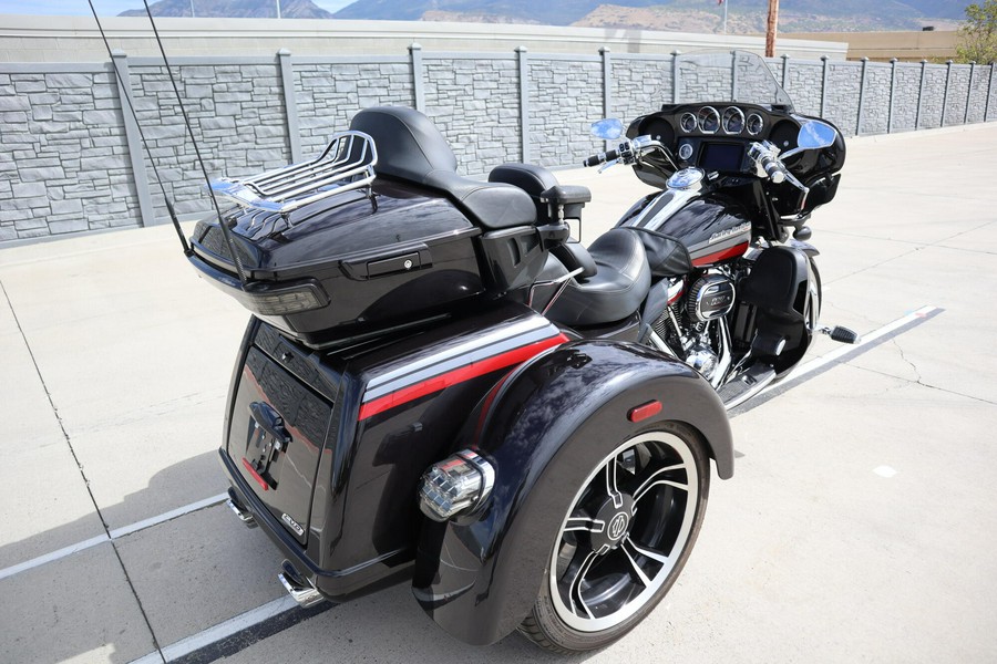 2020 Harley-Davidson CVO Tri Glide FLHTCUTGSE