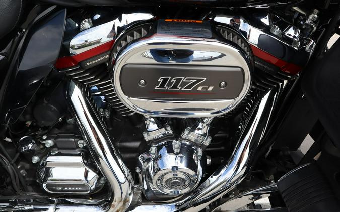 2020 Harley-Davidson CVO Tri Glide Black Stardust w/ Magnetic Gray & Wicked Red