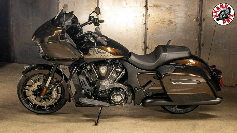 2024 Indian Motorcycle® Challenger® Dark Horse® Icon Smoky Quartz Metallic Pearl/Black Metallic