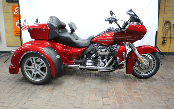 FLTRU 2013 Road Glide® Ultra w/ CSC Trike kit installed