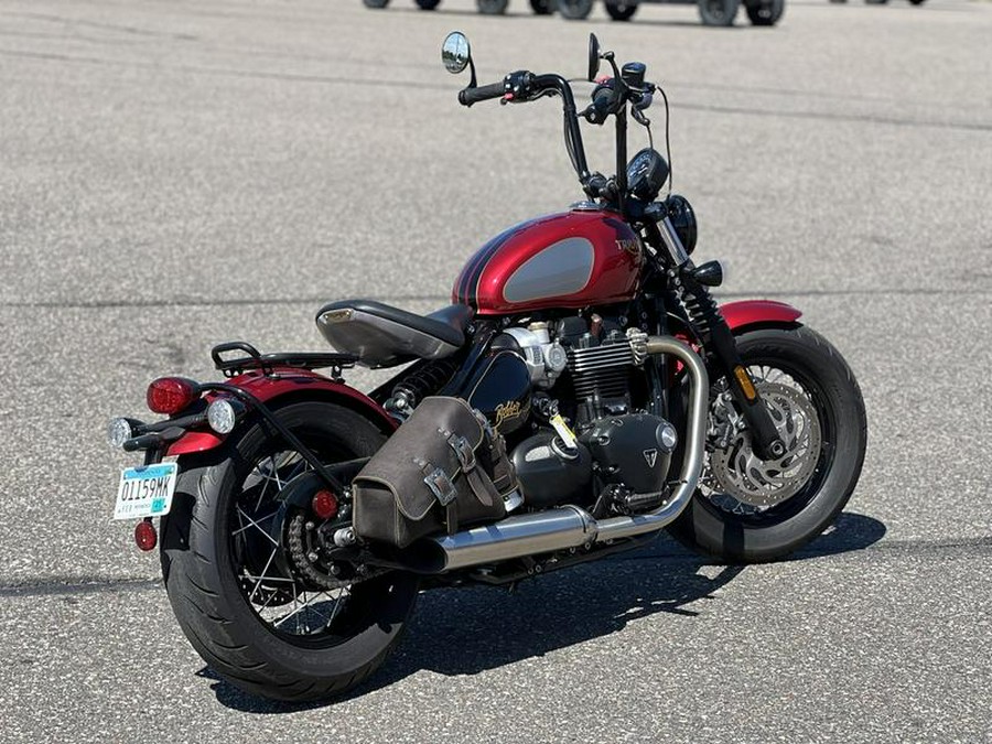 2022 Triumph Bonneville Bobber Gold Line Carnival Red/Sapphire Black