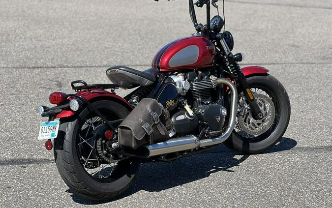 2022 Triumph Bonneville Bobber Gold Line Carnival Red/Sapphire Black