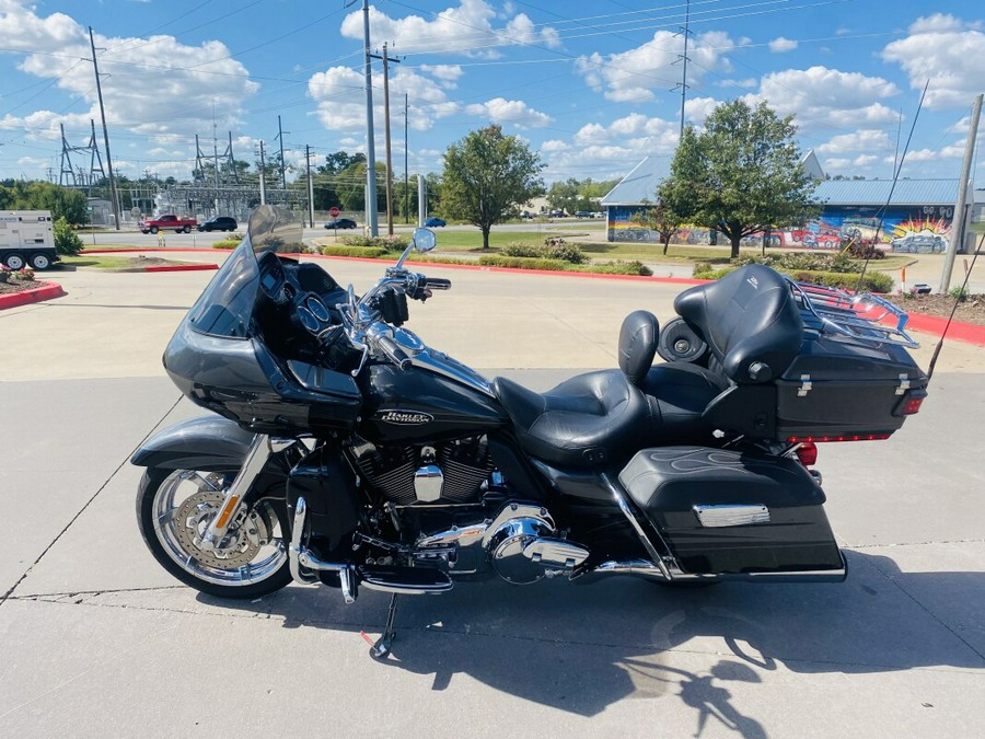 2011 Harley-Davidson CVO Road Glide Ultra FLTRUSE