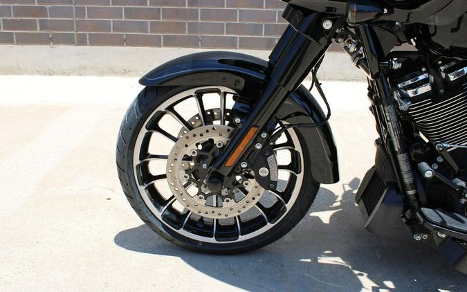 2024 Harley-Davidson® FLTRT - Road Glide® 3