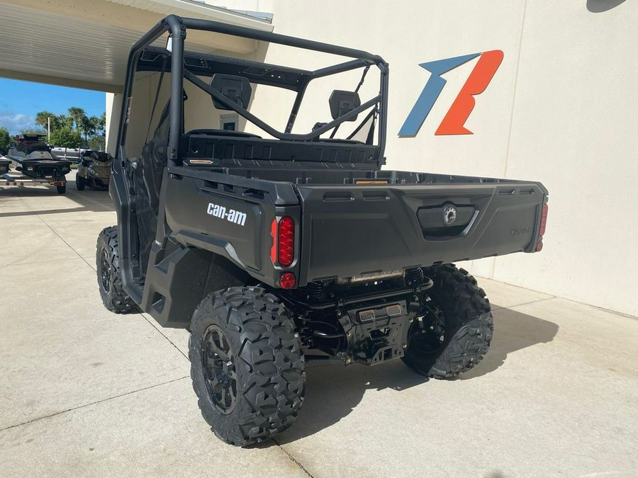 2024 Can-Am™ Defender DPS HD9