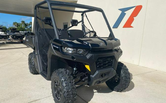 2024 Can-Am™ Defender DPS HD9