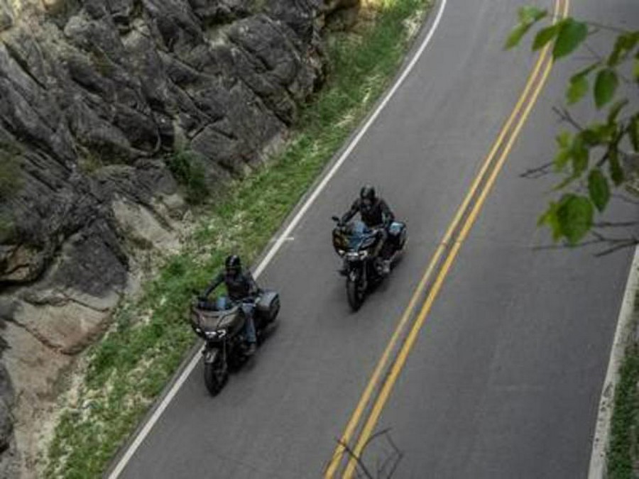 2021 Indian Motorcycle® Challenger® Dark Horse Thunder Black Smoke