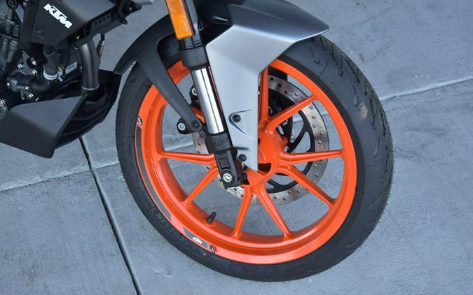 2023 KTM 200 Duke