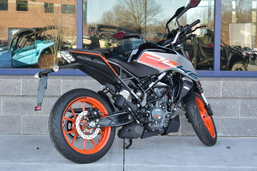 2023 KTM 200 Duke