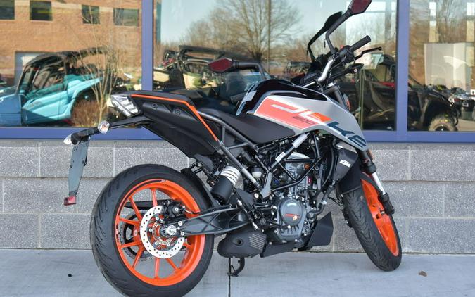 2023 KTM 200 Duke